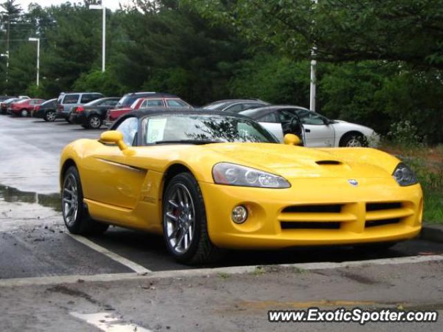 Dodge Viper spotted in Riverdale, New Jersey