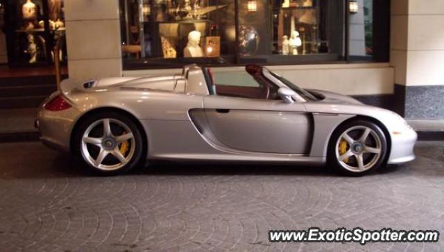 Porsche Carrera GT spotted in Toronto, Canada