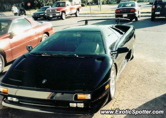 Lamborghini Diablo spotted in Topeka, Kansas