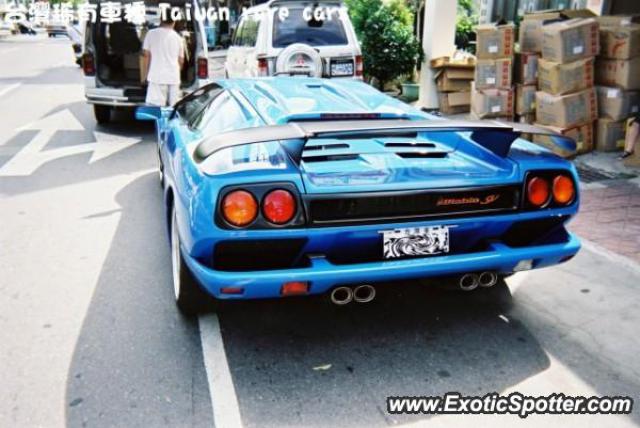 Lamborghini Diablo spotted in Tainan, Taiwan