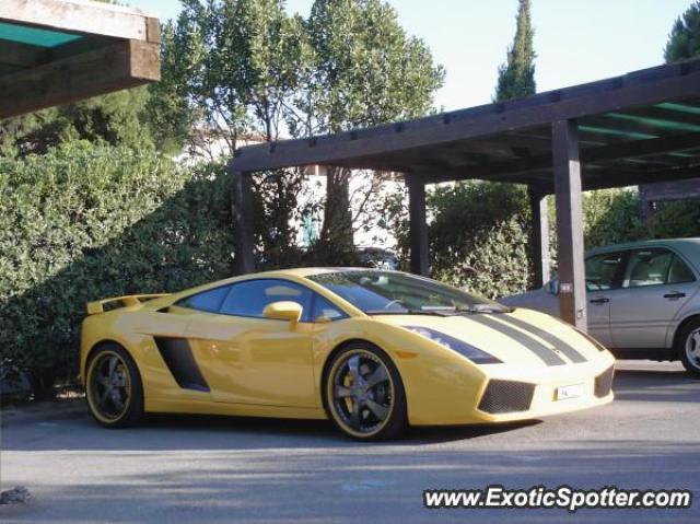 Lamborghini Gallardo spotted in Port Grimaud, France