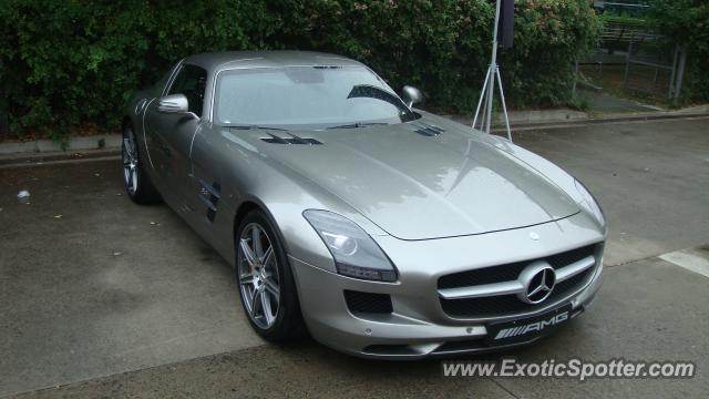 Mercedes SLS AMG spotted in SHANGHAI, China