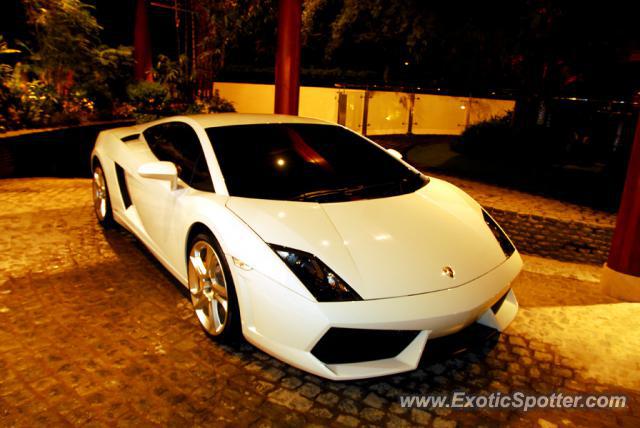 Lamborghini Gallardo spotted in Quezon City, Philippines