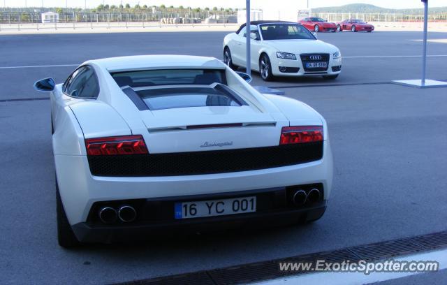 Lamborghini Gallardo spotted in Istanbul, Turkey