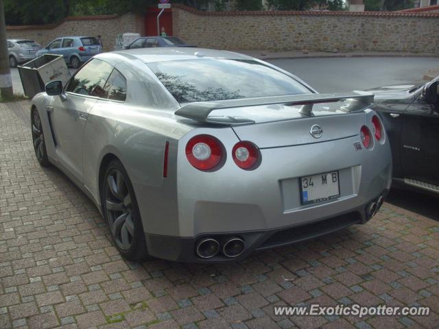 Nissan Skyline spotted in Istanbul, Turkey