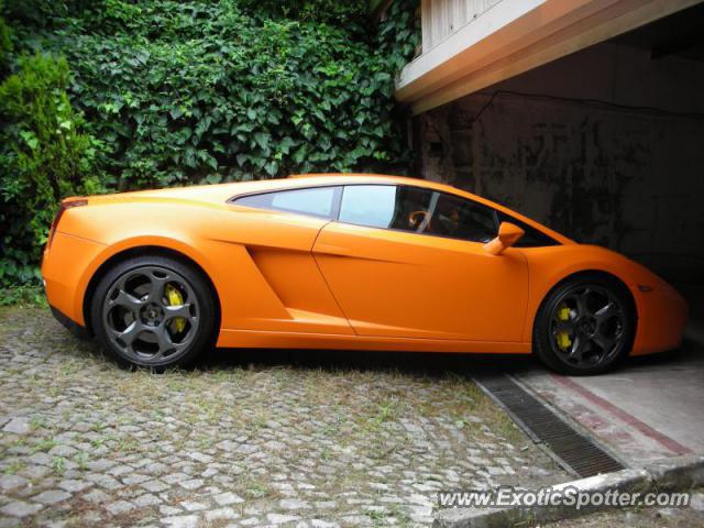 Lamborghini Gallardo spotted in Istanbul, Turkey