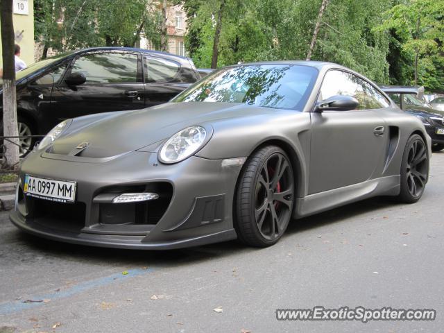 Porsche 911 Turbo spotted in Kiev, Ukraine