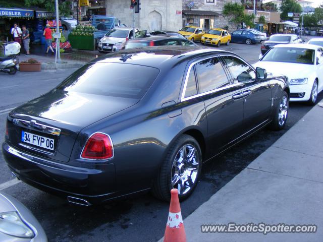 Rolls Royce Ghost spotted in Istanbul, Turkey