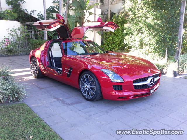 Mercedes SLS AMG spotted in Gold Coast, Australia