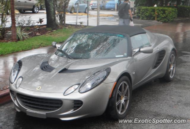 Lotus Elise spotted in Miami, Florida