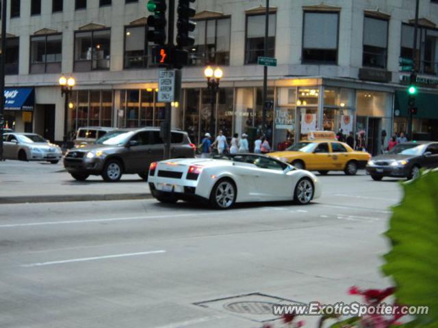 Lamborghini Gallardo spotted in Chicago, Illinois