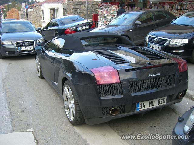 Lamborghini Gallardo spotted in Istanbul, Turkey