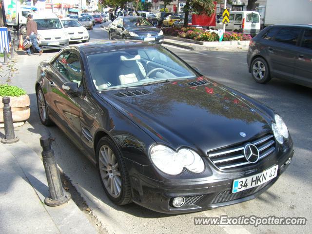 Mercedes SL 65 AMG spotted in Istanbul, Turkey