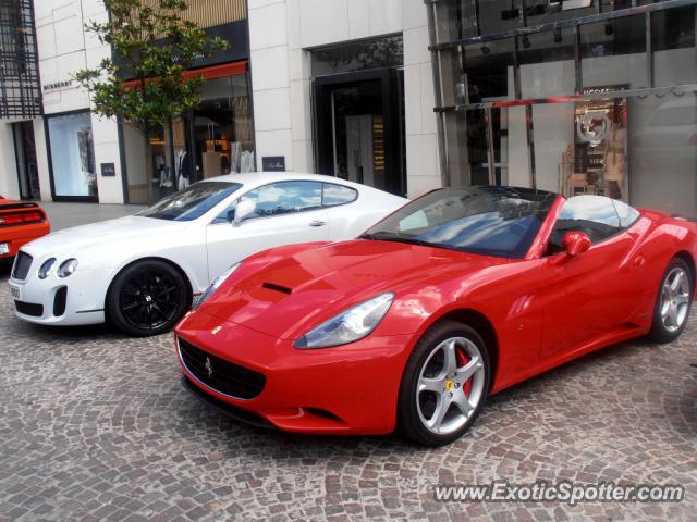 Ferrari California spotted in Istanbul, Turkey