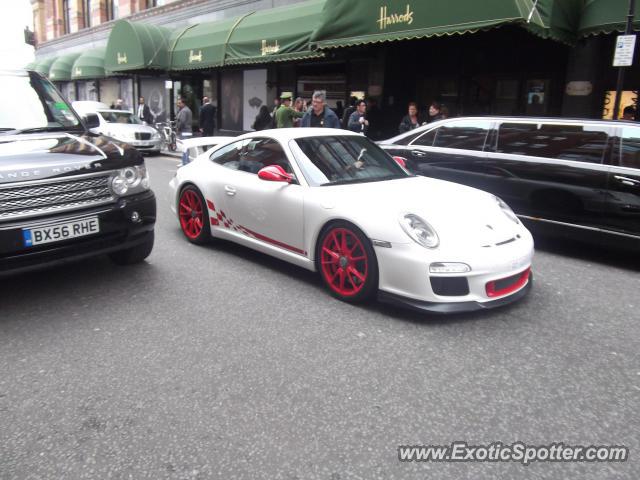 Porsche 911 GT3 spotted in London, United Kingdom