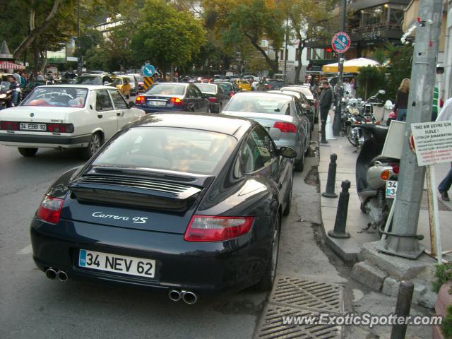 Porsche 911 spotted in Istanbul, Turkey