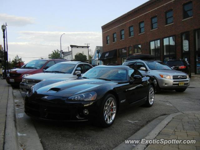 Dodge Viper spotted in Barrington, Illinois