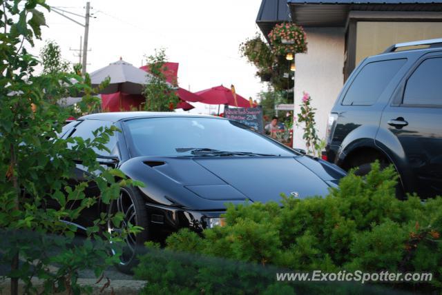 Lamborghini Diablo spotted in Barrington, Illinois