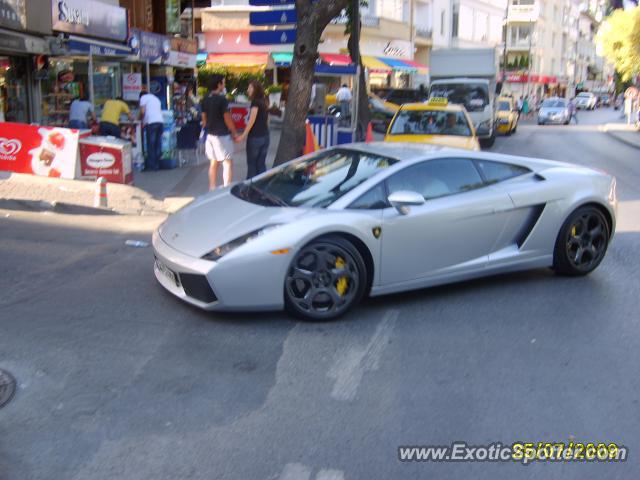 Lamborghini Gallardo spotted in Istanbul, Turkey