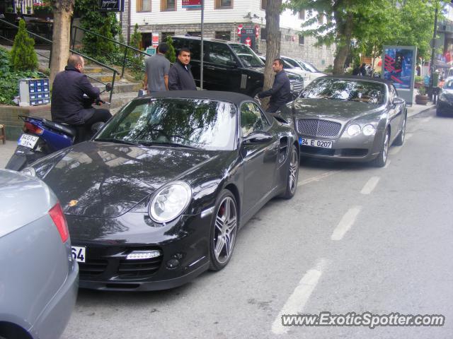 Porsche 911 Turbo spotted in Istanbul, Turkey