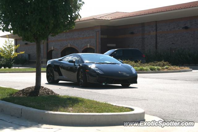 Lamborghini Gallardo spotted in St. Louis, Missouri