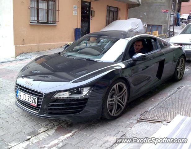 Audi R8 spotted in Istanbul, Turkey