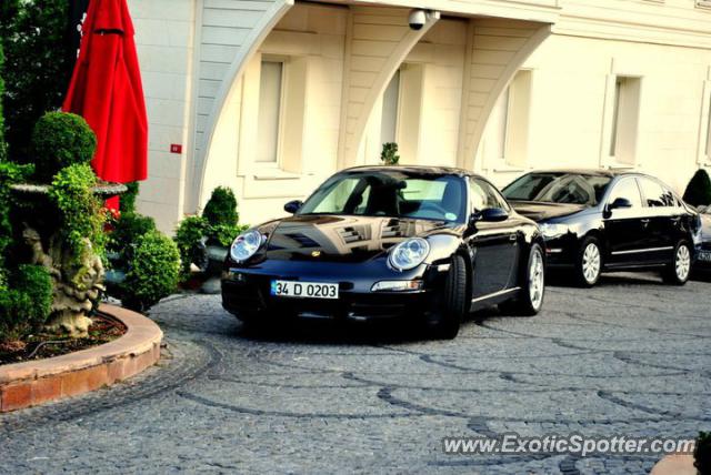 Porsche 911 spotted in Istanbul, Turkey