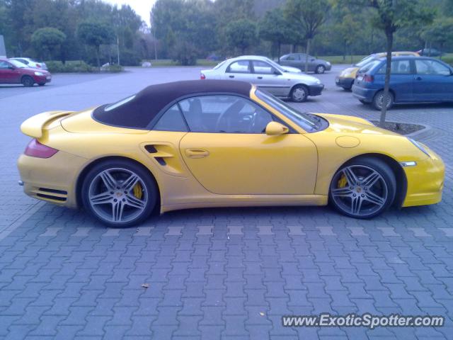 Porsche 911 Turbo spotted in Cracow, Poland