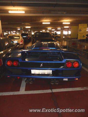 Lamborghini Diablo spotted in Padova, Italy