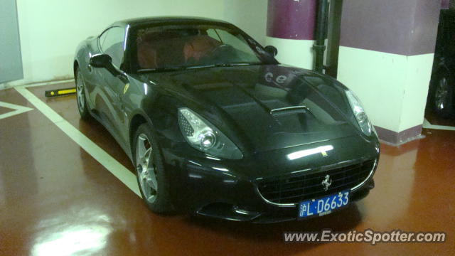 Ferrari California spotted in SHANGHAI, China