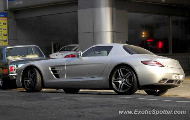 Mercedes SLS AMG spotted in São Paulo, Brazil