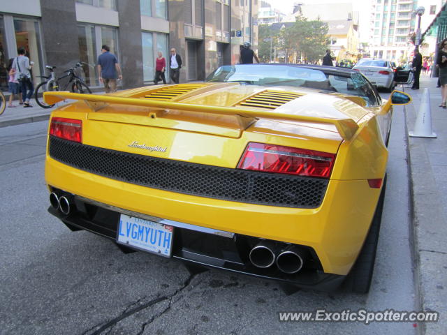 Lamborghini Gallardo spotted in Toronto, Canada