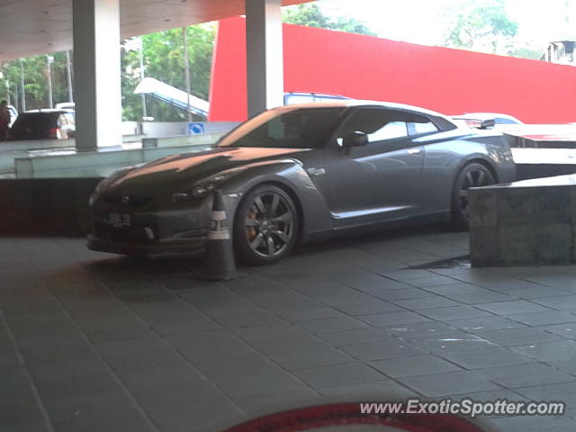 Nissan Skyline spotted in Jakarta, Indonesia