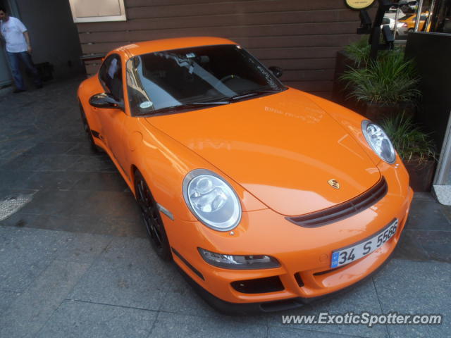 Porsche 911 GT3 spotted in Istanbul, Turkey