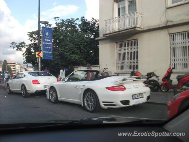 Porsche 911 Turbo spotted in Istanbul, Turkey