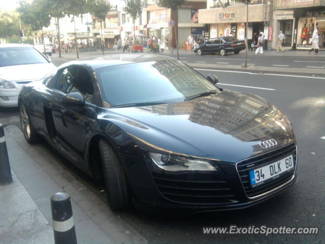 Audi R8 spotted in Istanbul, Turkey