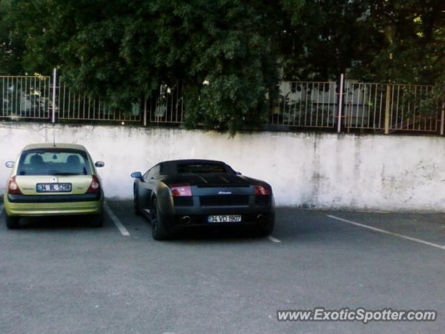 Lamborghini Gallardo spotted in Istanbul, Turkey