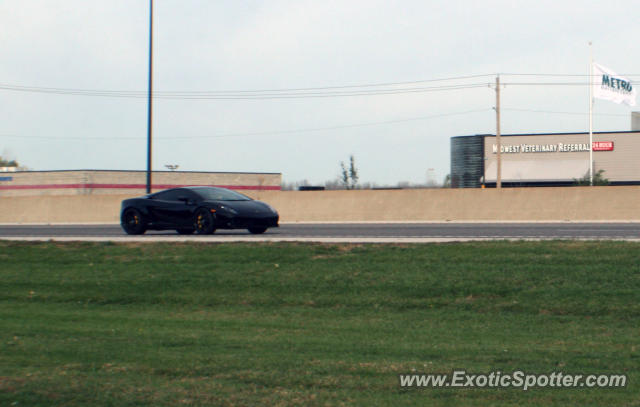 Lamborghini Gallardo spotted in St. Louis, Missouri