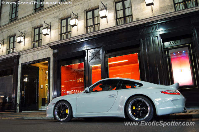 Porsche 911 spotted in Paris, France