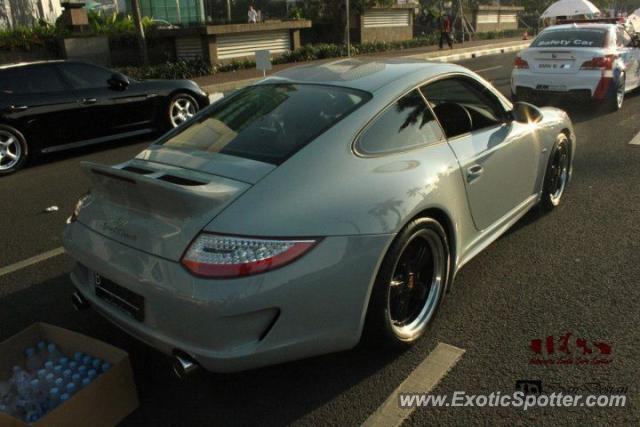 Porsche 911 spotted in Jakarta, Indonesia