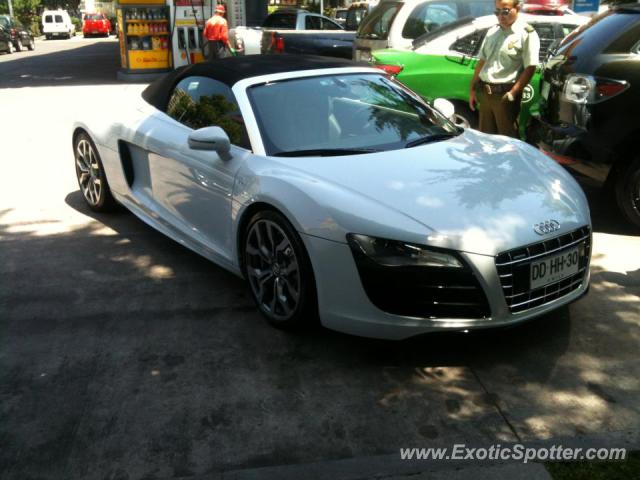 Audi R8 spotted in Santiago, Chile