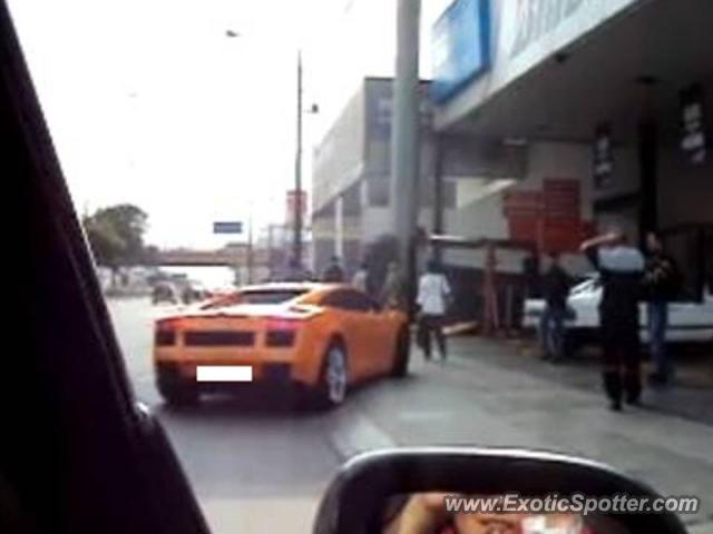 Lamborghini Gallardo spotted in Lima, Peru