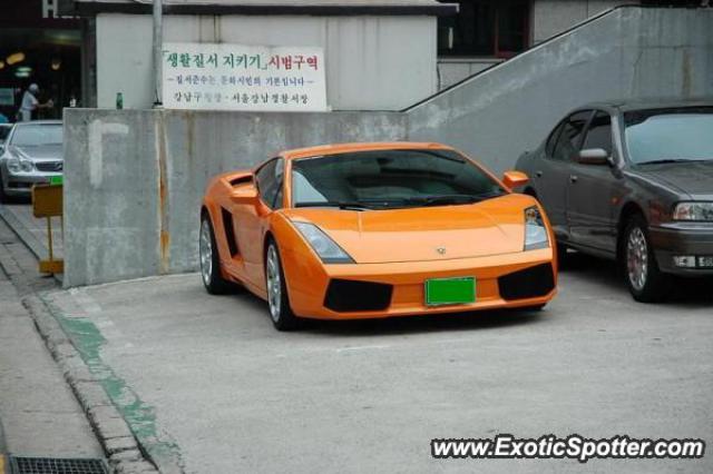 Lamborghini Gallardo spotted in Seoul, South Korea