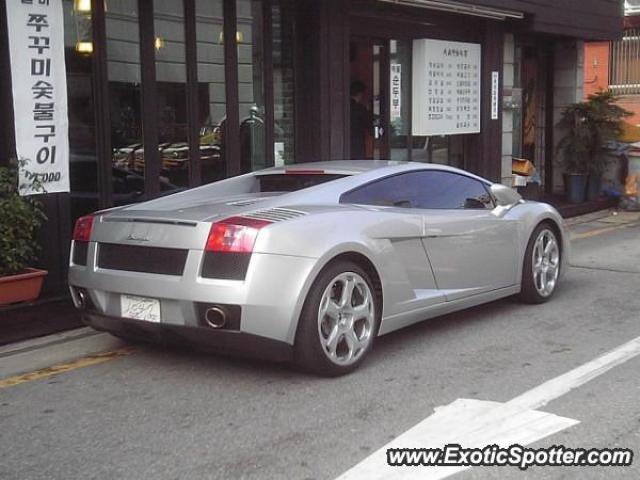 Lamborghini Gallardo spotted in Seoul, South Korea