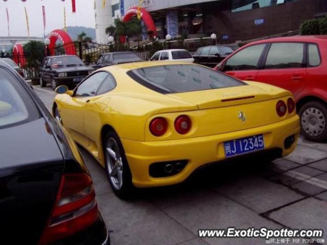 Ferrari 360 Modena spotted in Beijing, China