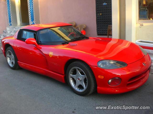 Dodge Viper spotted in Istanbul, Turkey