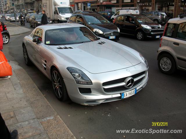 Mercedes SLS AMG spotted in Milan, Italy