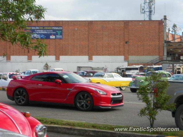 Nissan Skyline spotted in Bogota-Colombia, Colombia