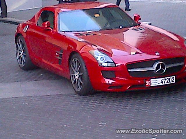 Mercedes SLS AMG spotted in Dubai, United Arab Emirates