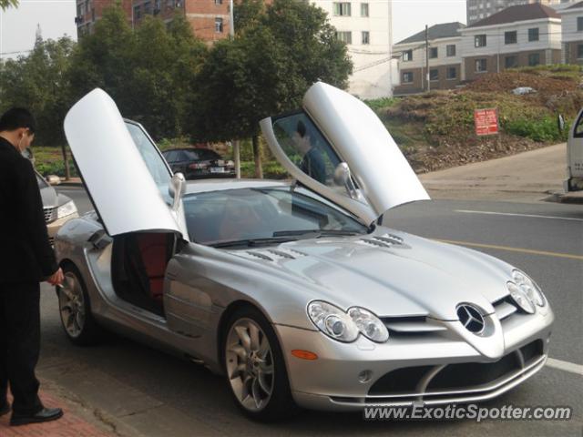 Mercedes SLR spotted in Chengdu,Sichuan, China